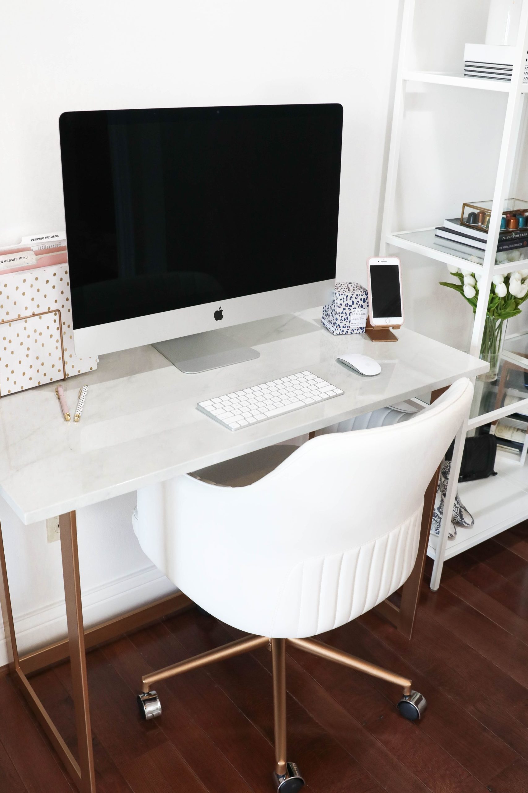 DESK GOALS! All the details on my "Marble and Gold Desk" plus all my office accessories! Details on daily dose of charm by Lauren Lindmark boutique owner of Inspired Boutique