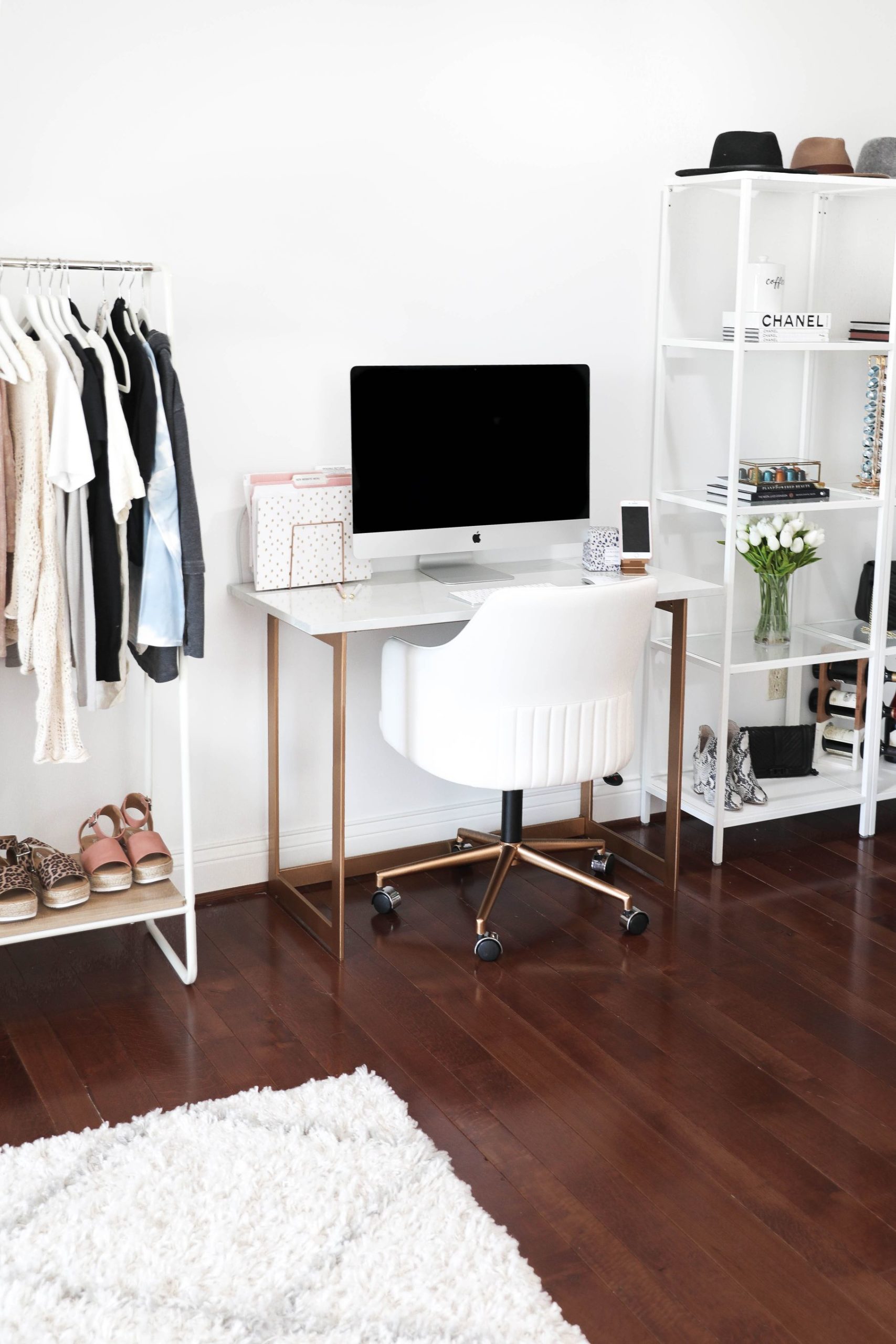 DESK GOALS! All the details on my "Marble and Gold Desk" plus all my office accessories! Details on daily dose of charm by Lauren Lindmark boutique owner of Inspired Boutique