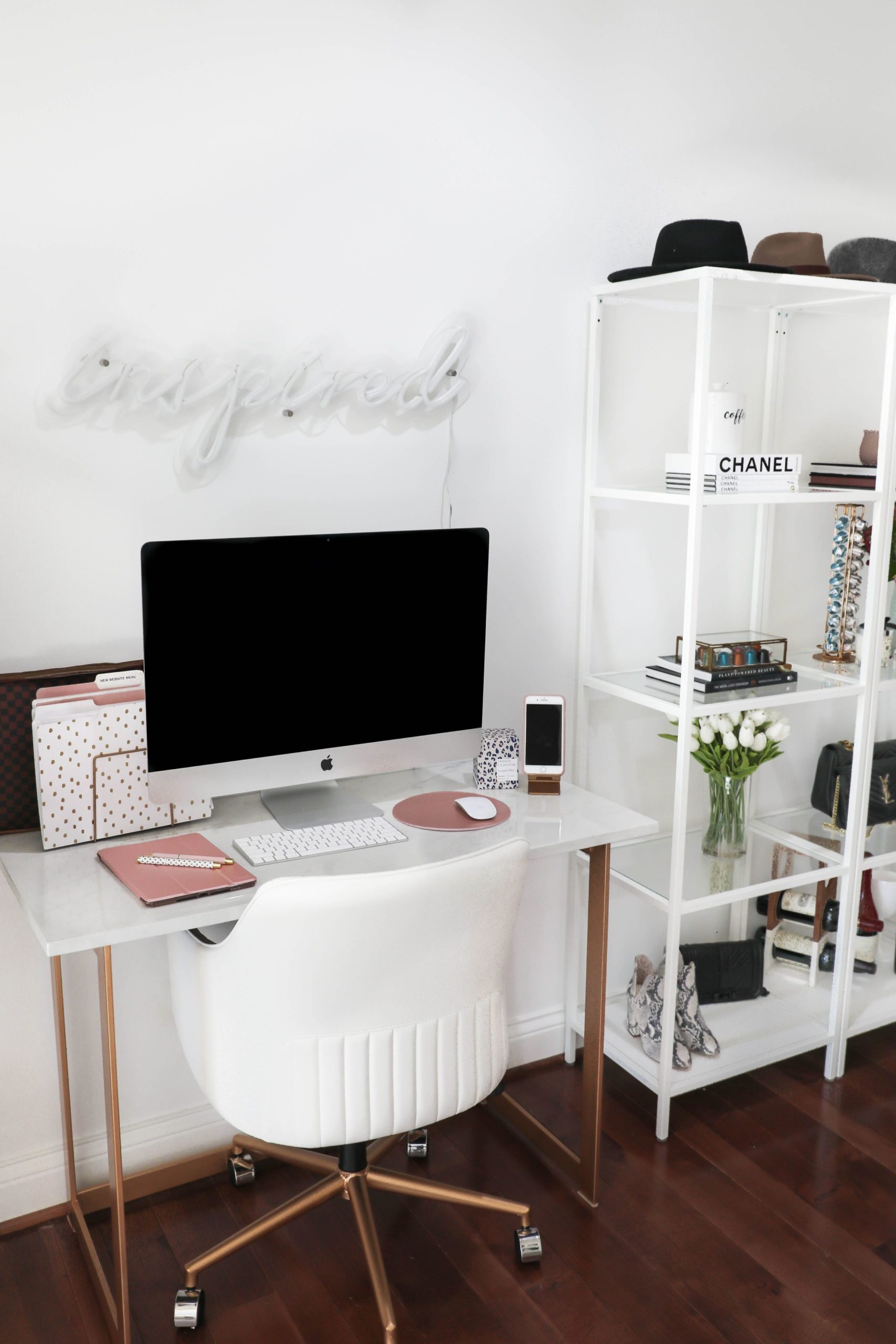 DESK GOALS! All the details on my "Marble and Gold Desk" plus all my office accessories! Details on daily dose of charm by Lauren Lindmark boutique owner of Inspired Boutique