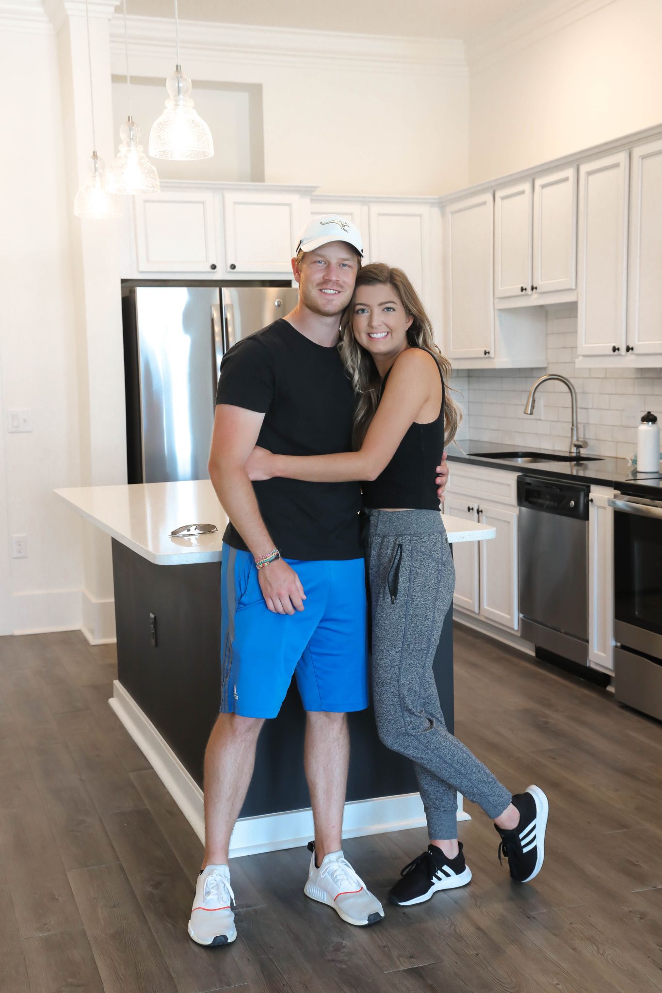 Empty Apartment tour! Our new bright and happy place with a white kitchen! Also talking about moving in with my boyfriend! Details on daily dose of charm by Lauren Lindmark