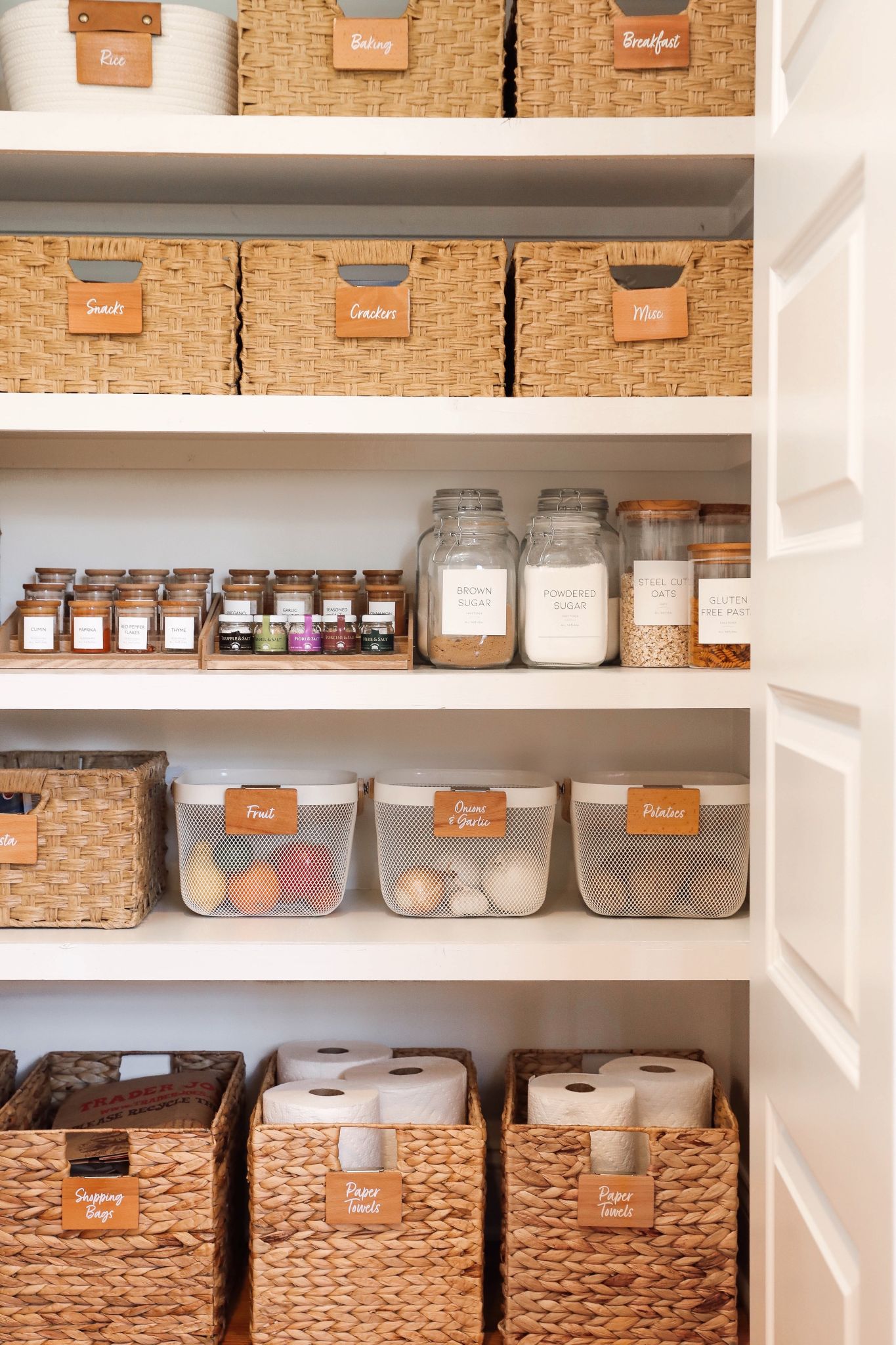 Pantry organization home tips daily dose of charm lauren lindmark 4